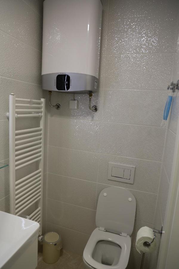 Love Nest Apartment ลูบลิยานา ภายนอก รูปภาพ