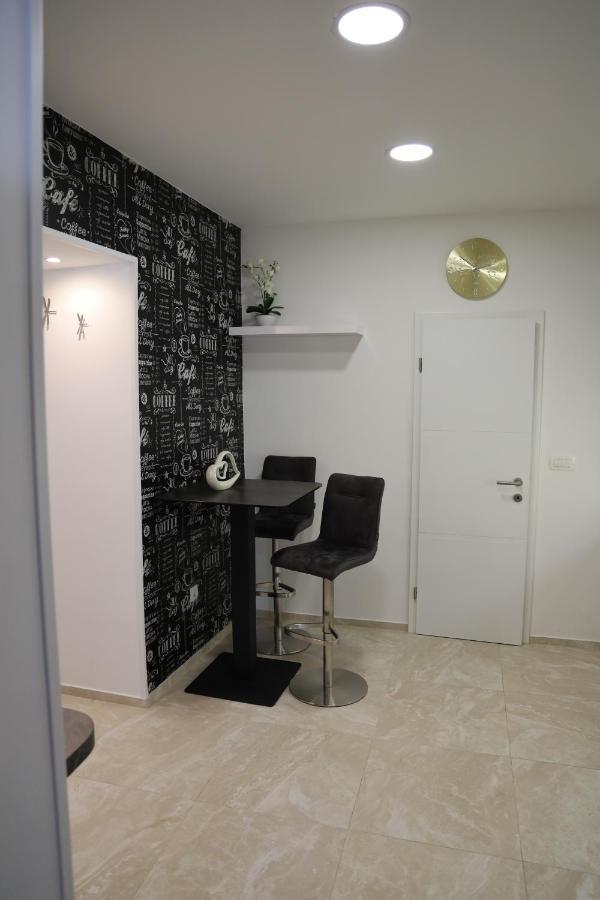 Love Nest Apartment ลูบลิยานา ภายนอก รูปภาพ